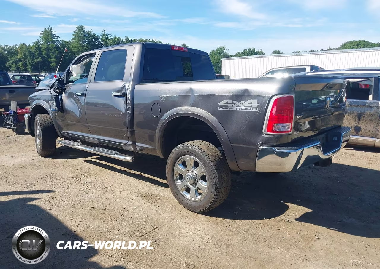 2018 Ram 2500 Laramie 4X4 6'4 Box VIN:3C6UR5FJ3JG370724 - 3