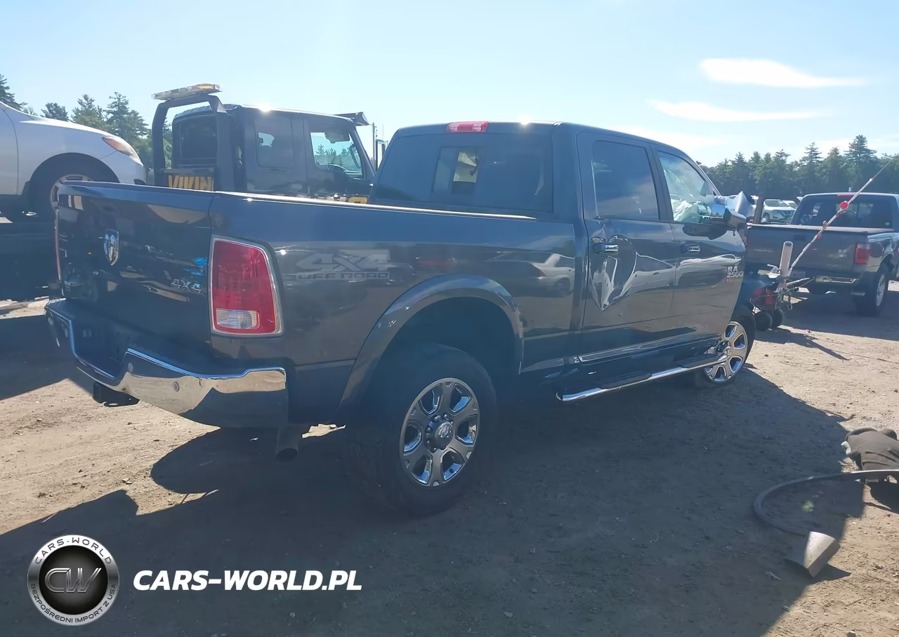 2018 Ram 2500 Laramie 4X4 6'4 Box VIN:3C6UR5FJ3JG370724 - 4