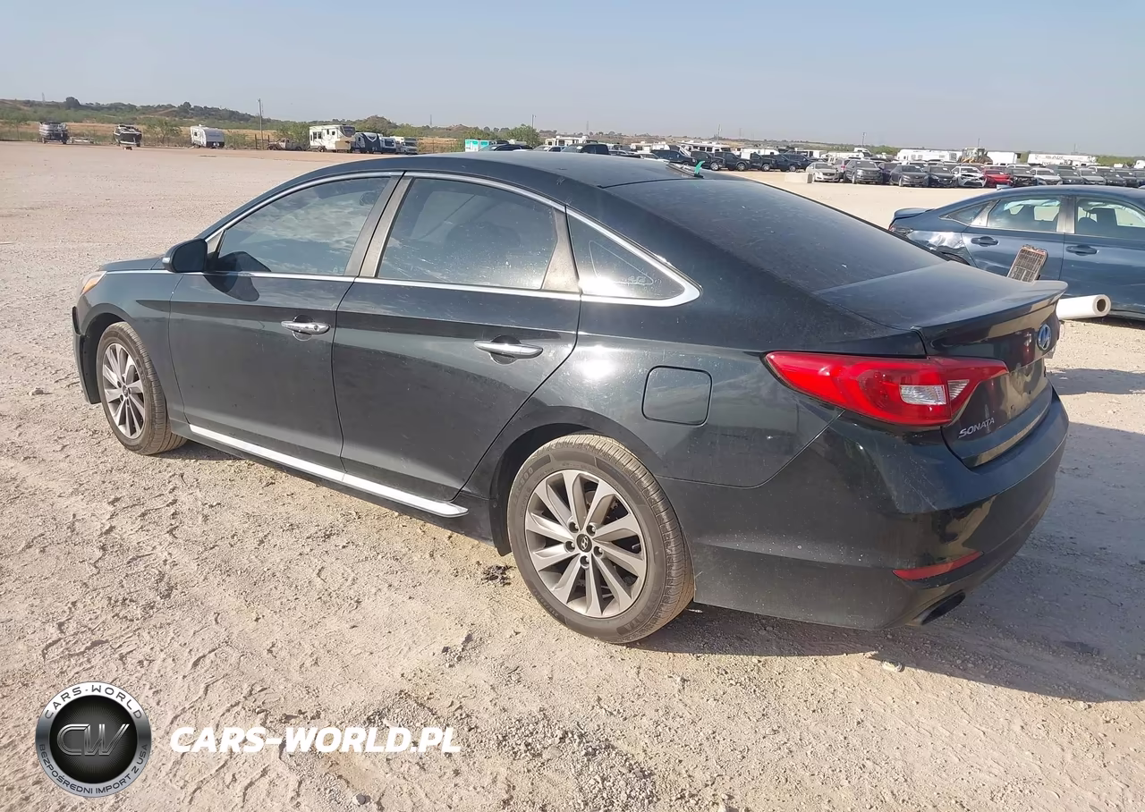 2015 Hyundai Sonata Sport VIN:5NPE34AF0FH046284 - 3