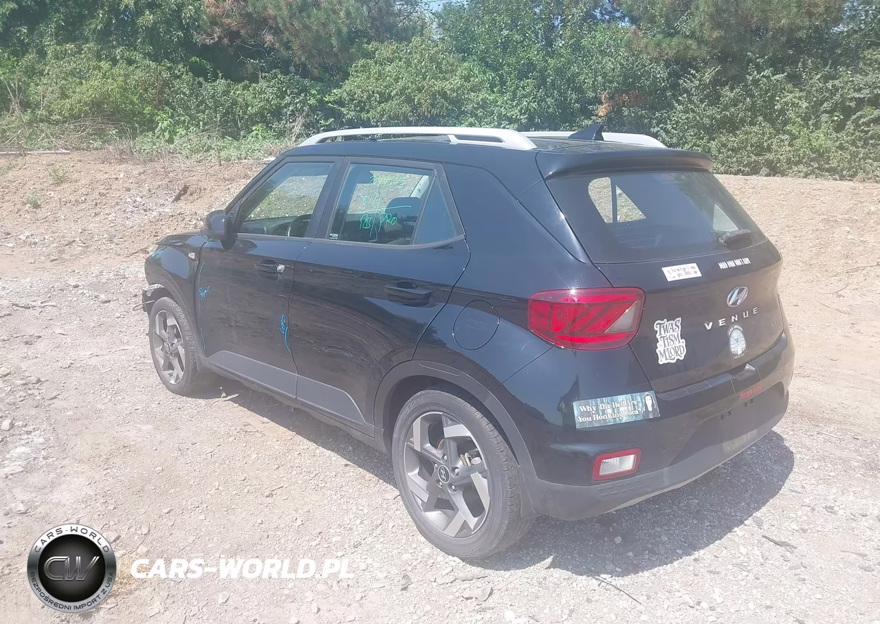 2022 Hyundai Venue Sel VIN:KMHRC8A35NU142135 - 3
