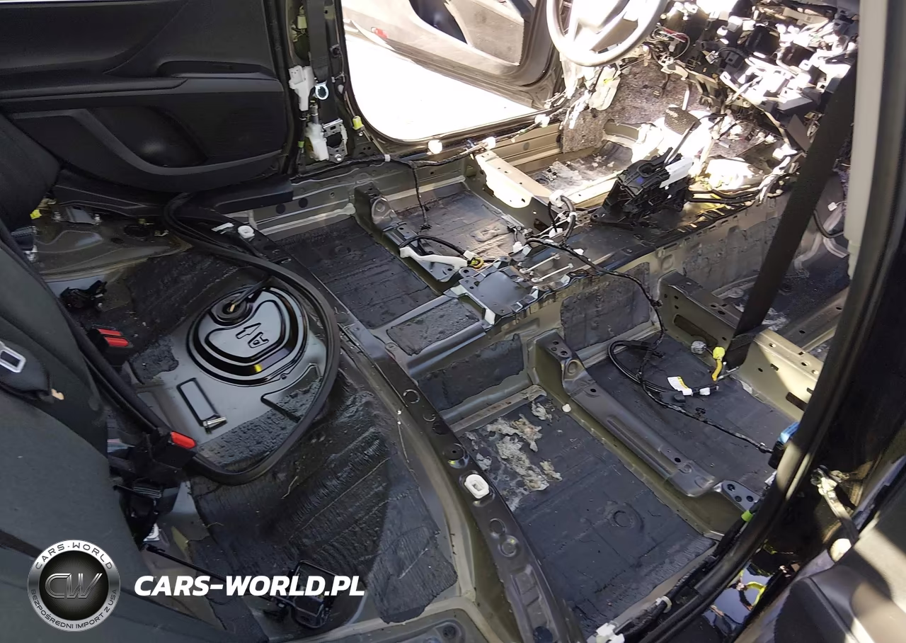2022 Toyota Camry Le VIN:4T1C11AK9NU634449 - 18