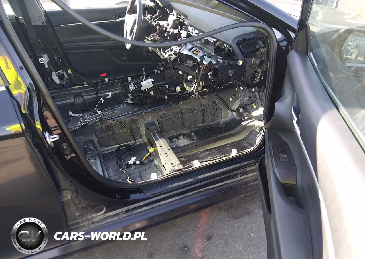 2022 Toyota Camry Le VIN:4T1C11AK9NU634449 - 5