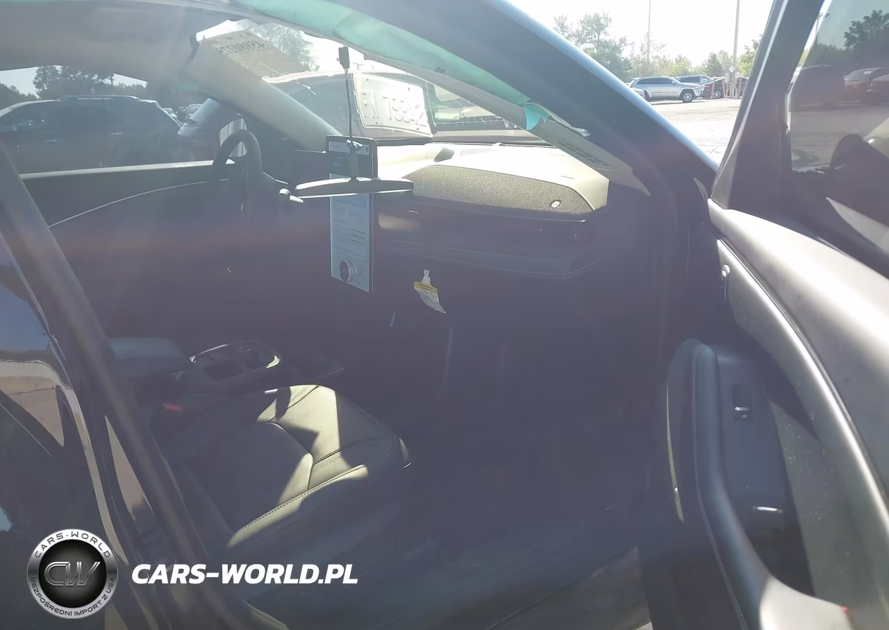 2025 Ford Mustang Mach-E Premium VIN:3FMTK3R70SMA10290 - 5