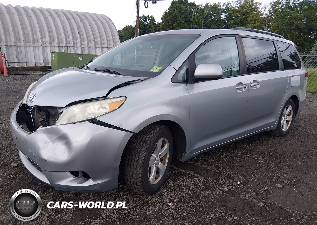 2011 Toyota Sienna Le V6 VIN:5TDKK3DC1BS129857 - 2