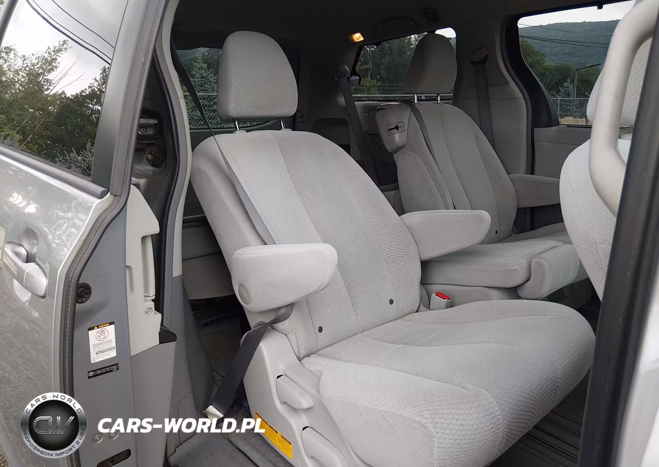 2011 Toyota Sienna Le V6 VIN:5TDKK3DC1BS129857 - 8