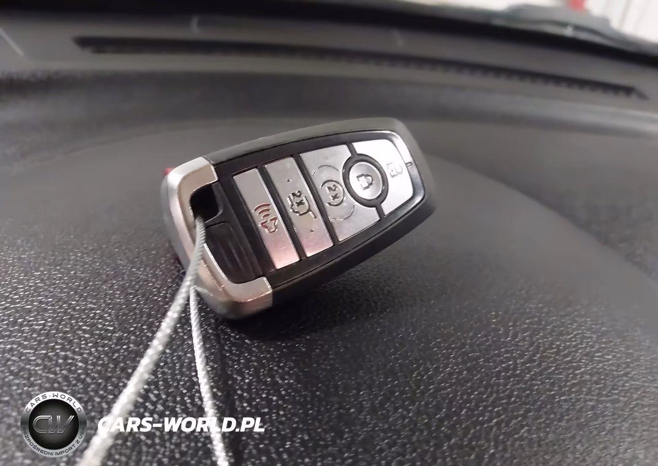 2019 Ford Explorer Sport VIN:1FM5K8GTXKGB04001 - 11
