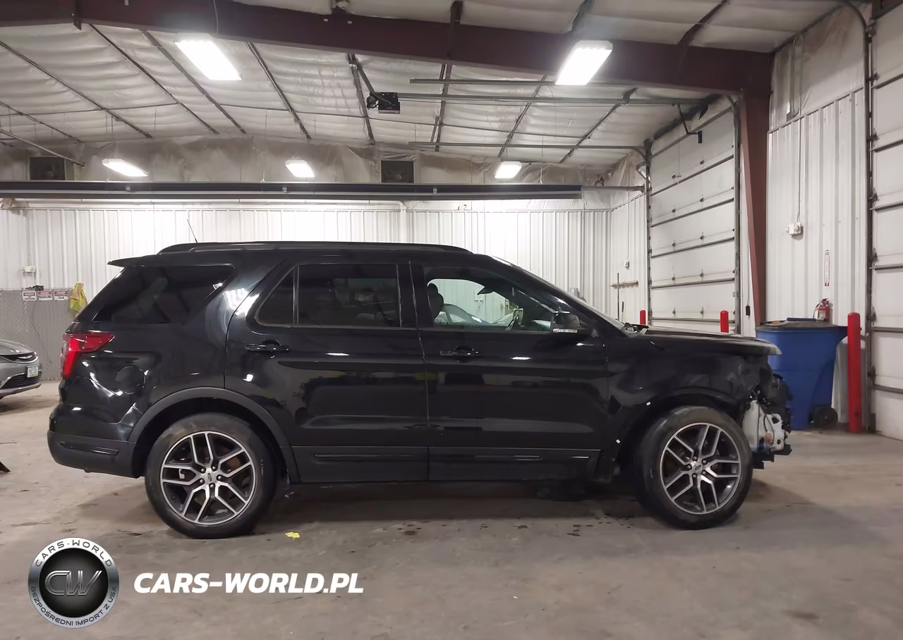 2019 Ford Explorer Sport VIN:1FM5K8GTXKGB04001 - 14