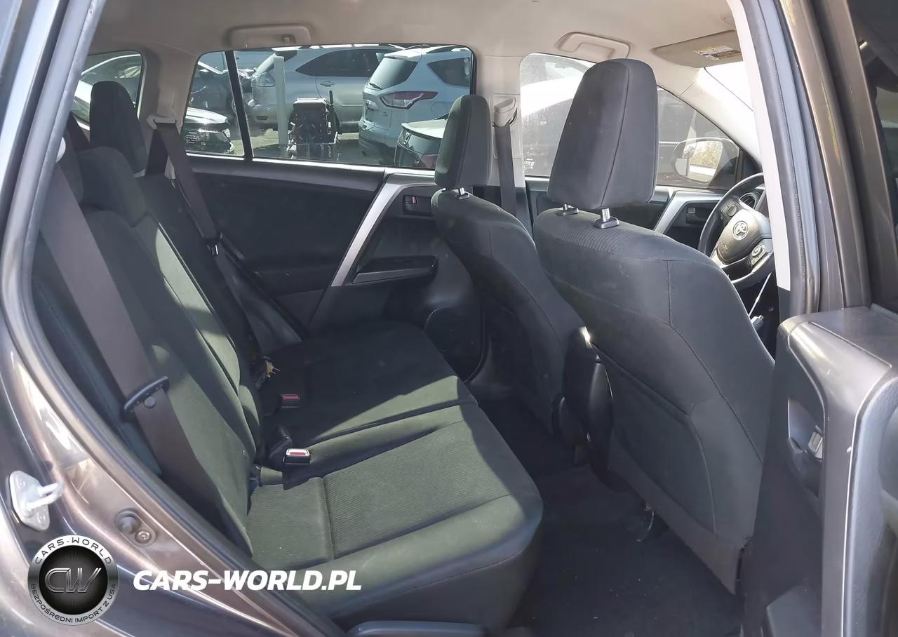 2017 Toyota Rav4 Le VIN:JTMZFREVXHJ716067 - 8