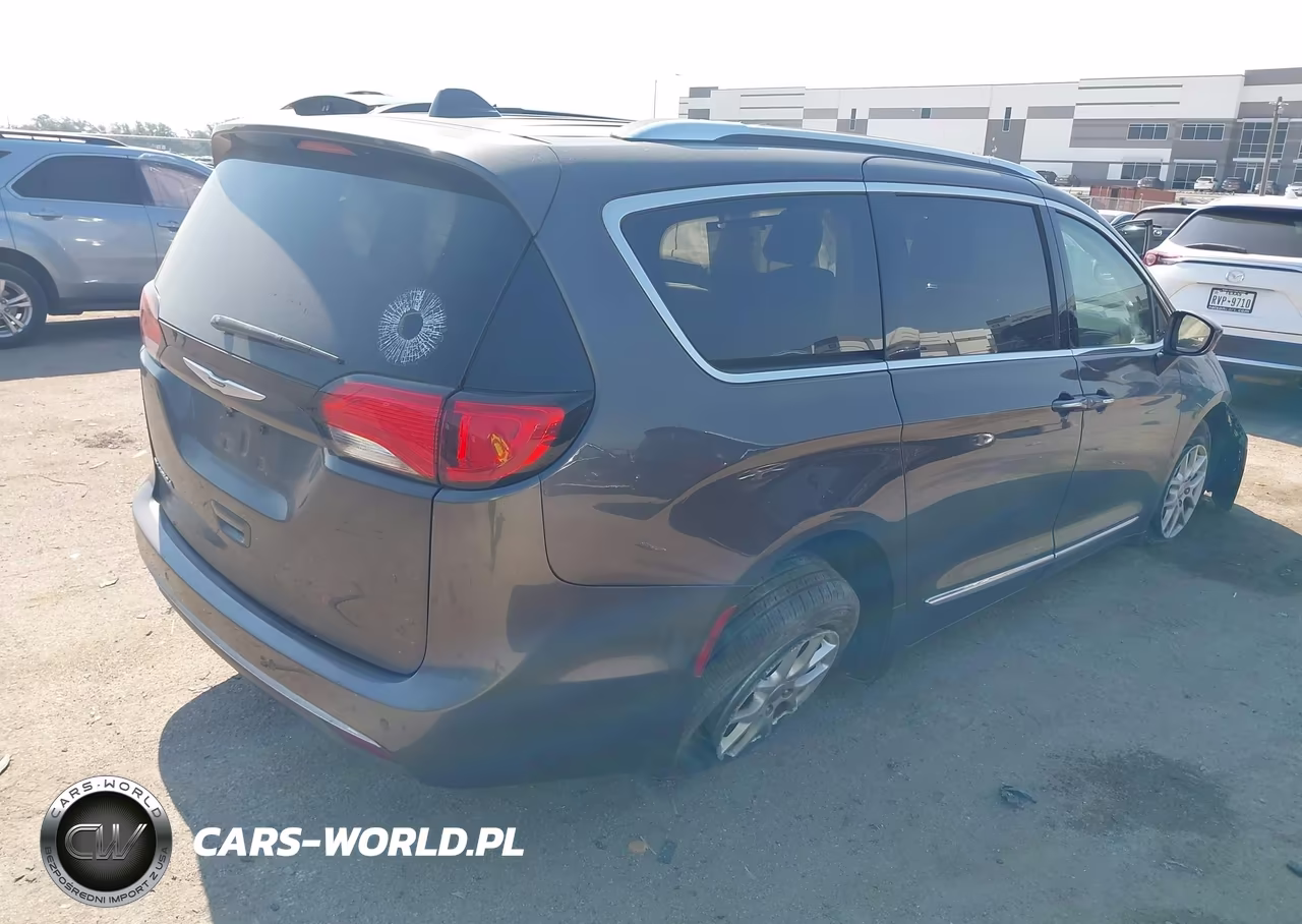 2020 Chrysler Pacifica Touring L VIN:2C4RC1BG1LR268743 - 4