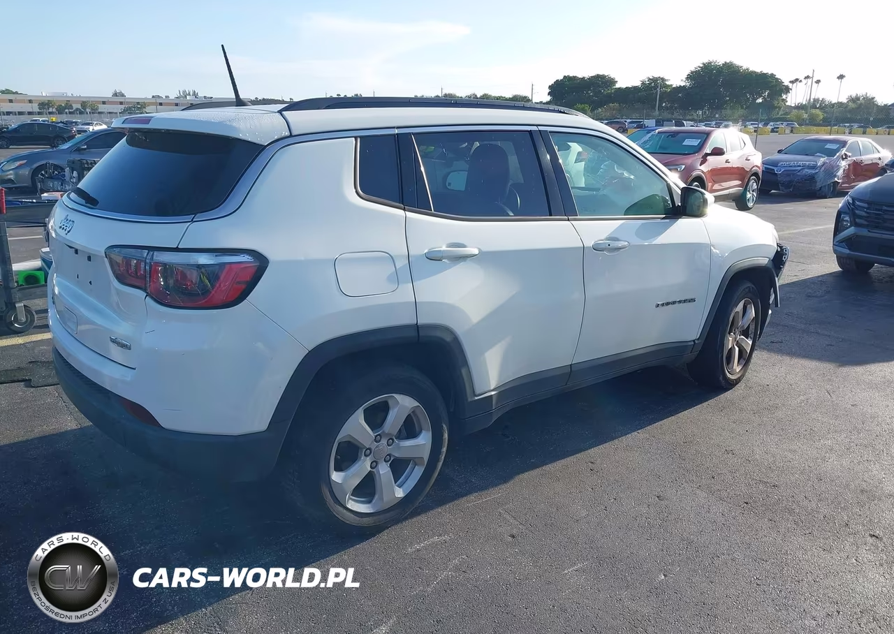 2017 Jeep New Compass Latitude Fwd VIN:3C4NJCBB9HT669241 - 4