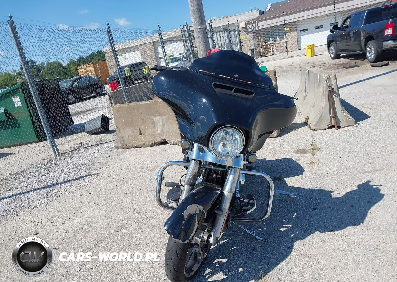 2014 Harley-Davidson Flhx Street Glide VIN:1HD1KBM1XEB608213 - 5