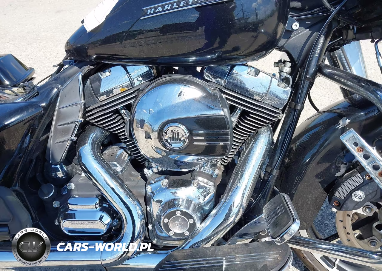 2014 Harley-Davidson Flhx Street Glide VIN:1HD1KBM1XEB608213 - 8