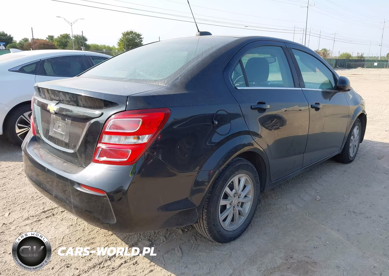 2019 Chevrolet Sonic Lt Auto VIN:1G1JD5SB5K4101057 - 4