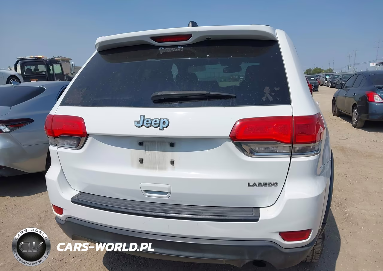 2015 Jeep Grand Cherokee Laredo VIN:1C4RJEAG2FC109161 - 16