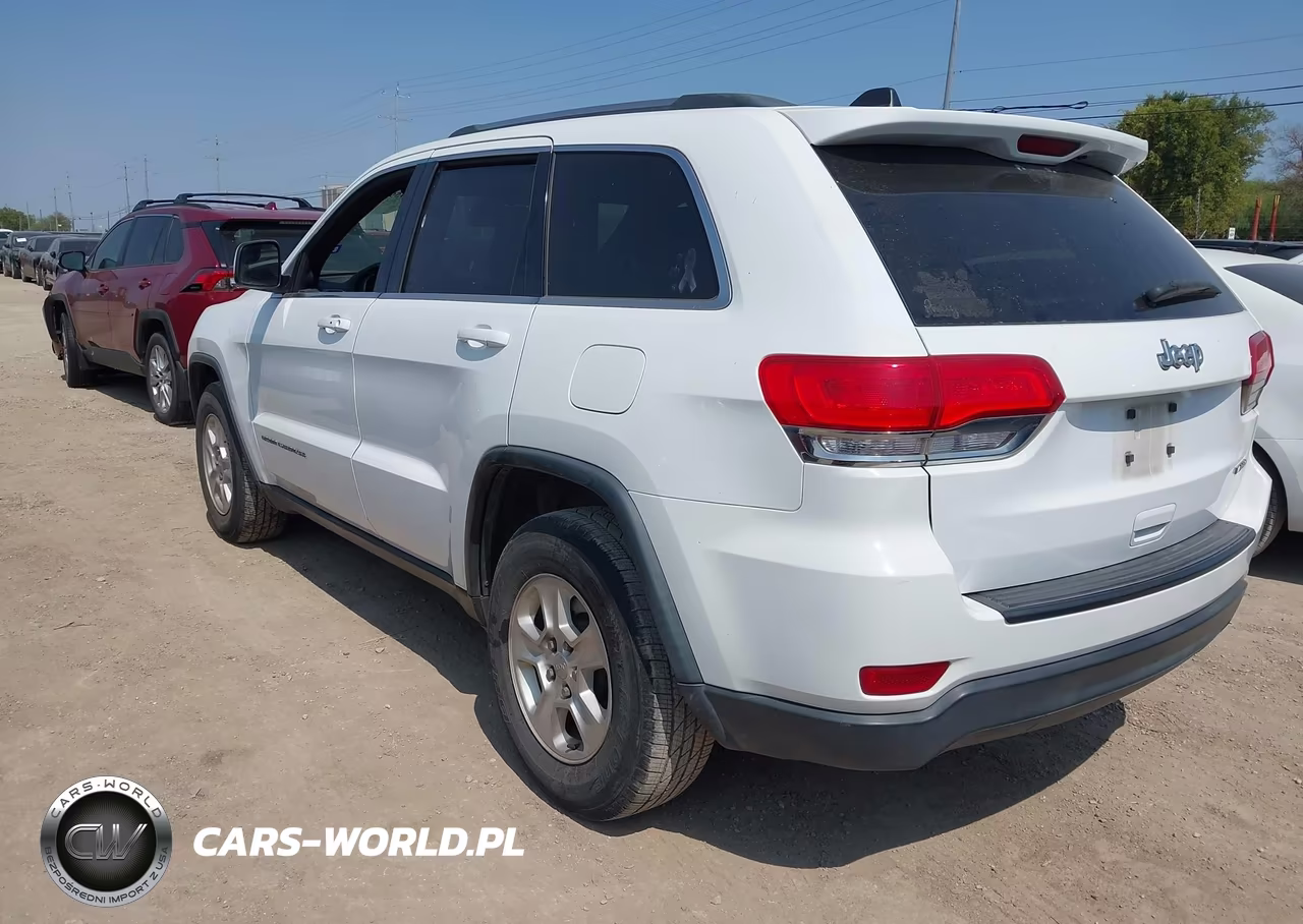 2015 Jeep Grand Cherokee Laredo VIN:1C4RJEAG2FC109161 - 3