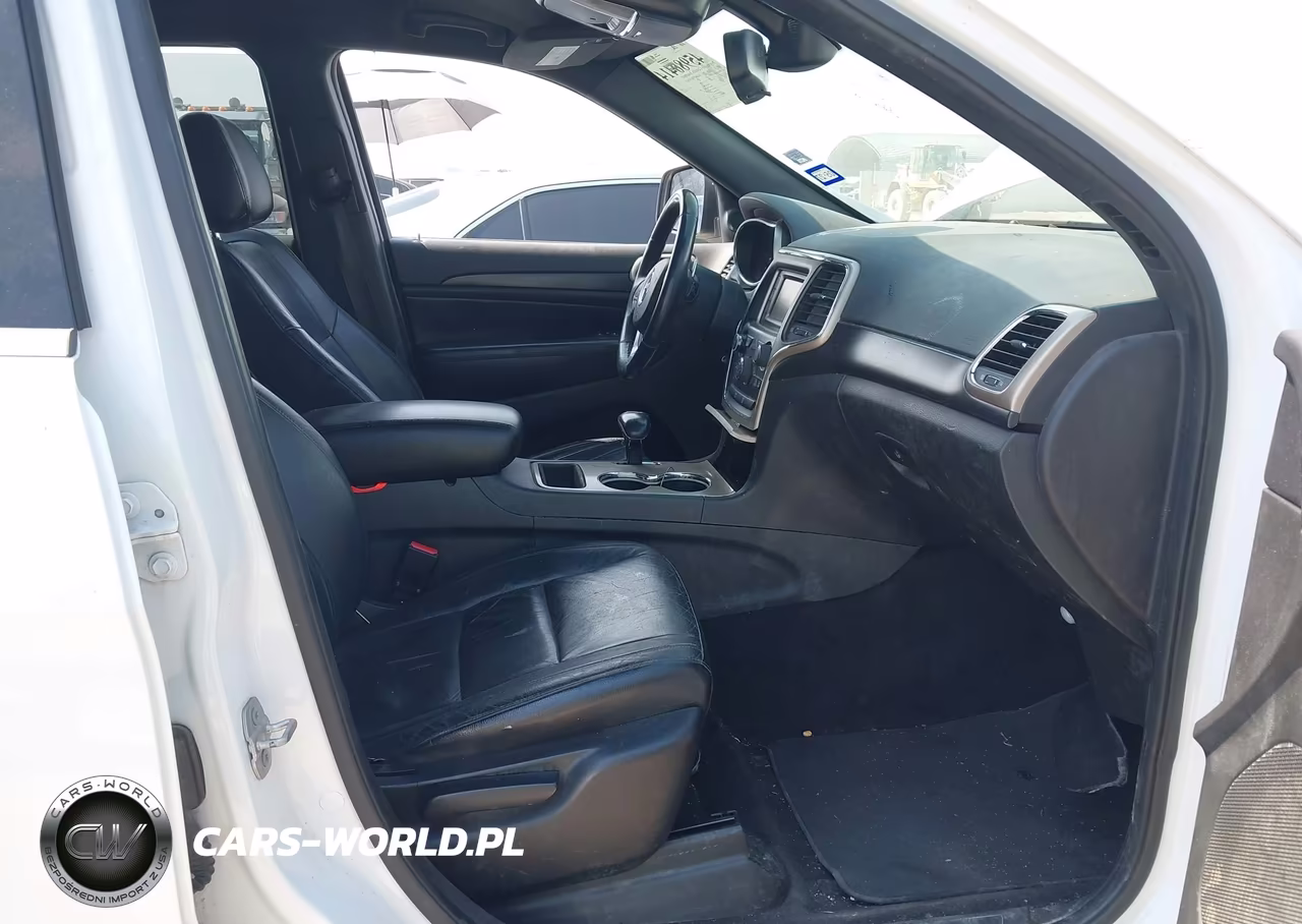 2015 Jeep Grand Cherokee Laredo VIN:1C4RJEAG2FC109161 - 5