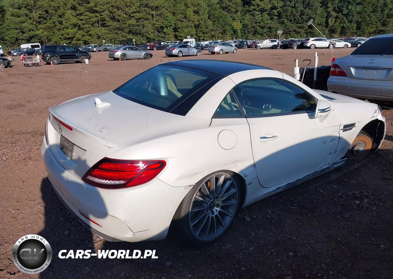 2018 Mercedes-Benz Slc 300 VIN:WDDPK3JA4JF149033 - 4