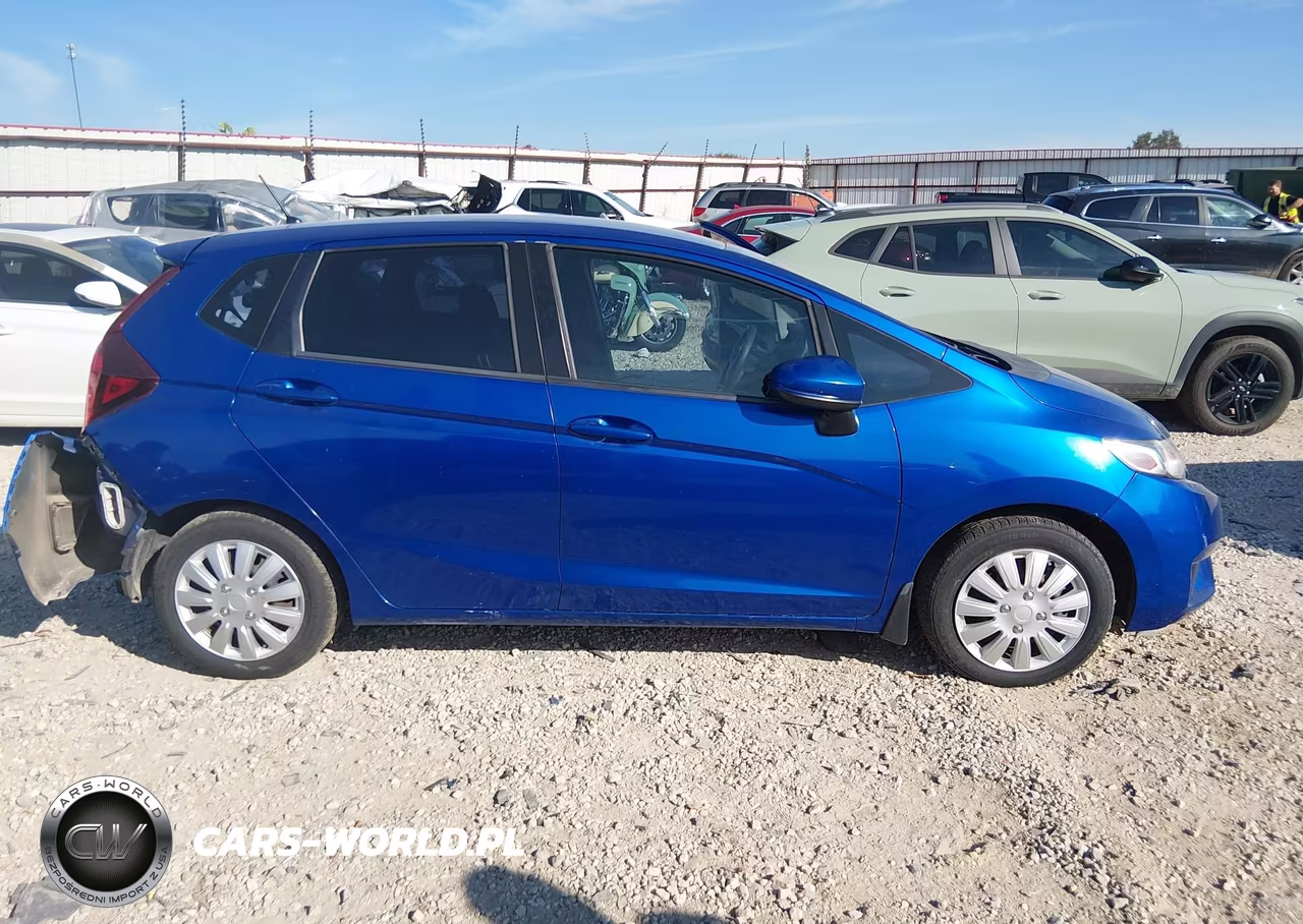 2015 Honda Fit Lx VIN:3HGGK5H50FM724803 - 13