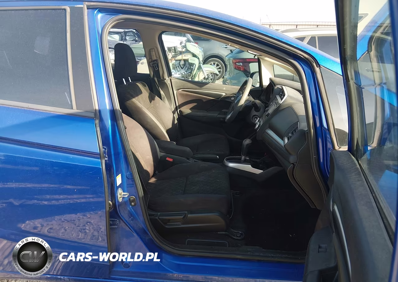 2015 Honda Fit Lx VIN:3HGGK5H50FM724803 - 5
