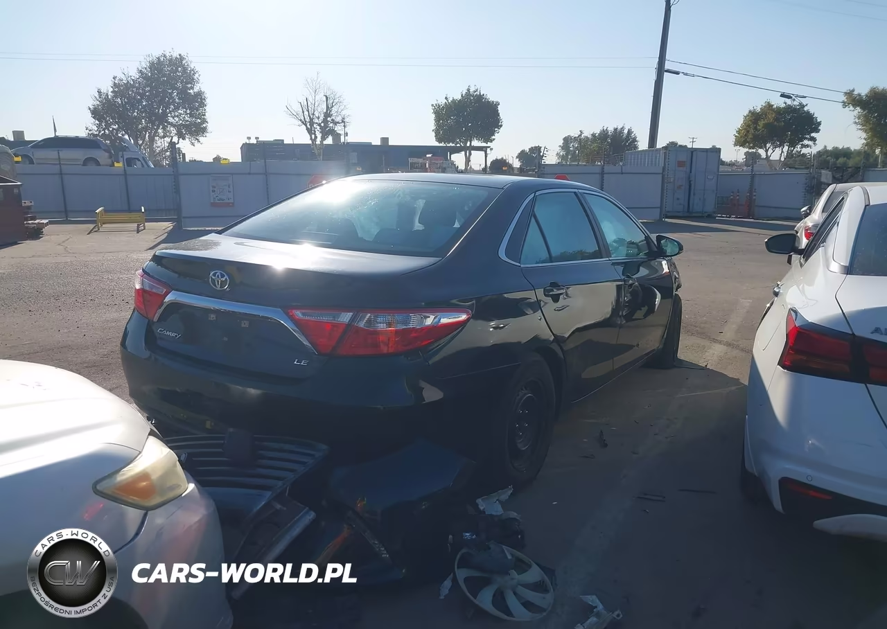 2016 Toyota Camry Le VIN:4T1BF1FK0GU196929 - 4