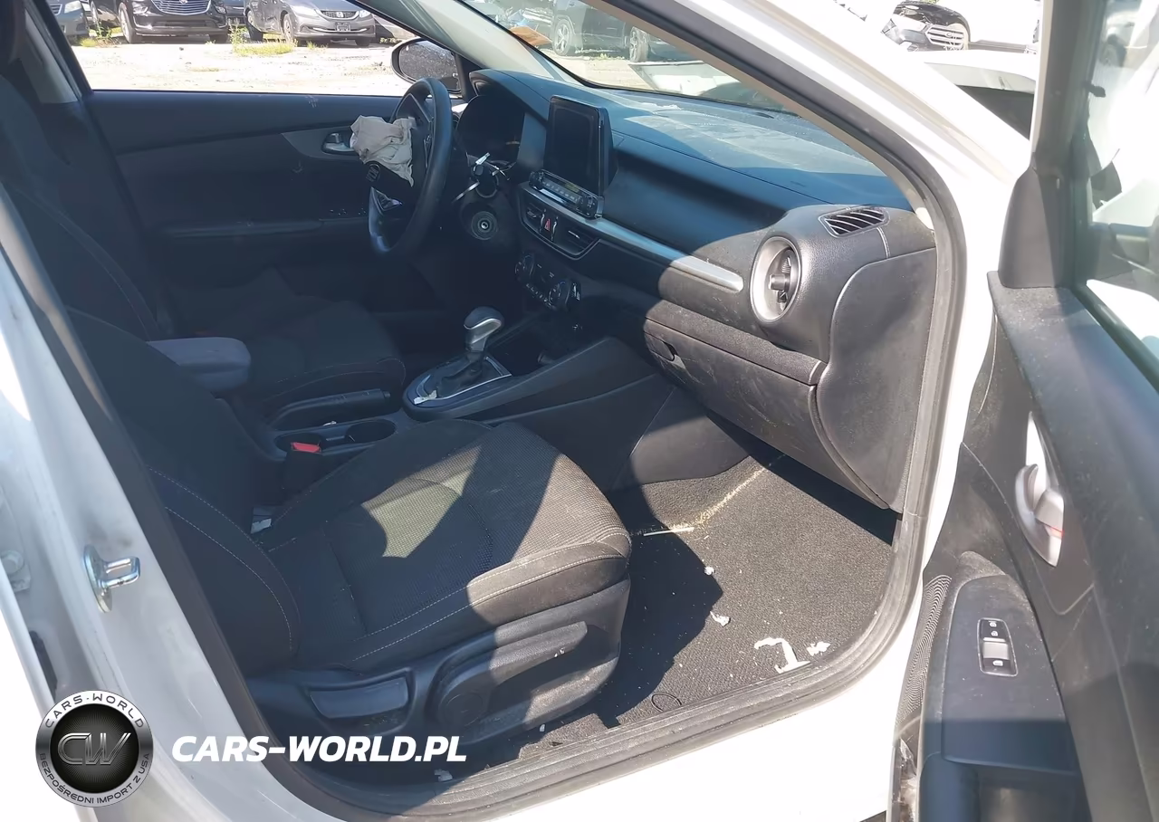 2019 Kia Forte Lxs VIN:3KPF24AD8KE076847 - 5