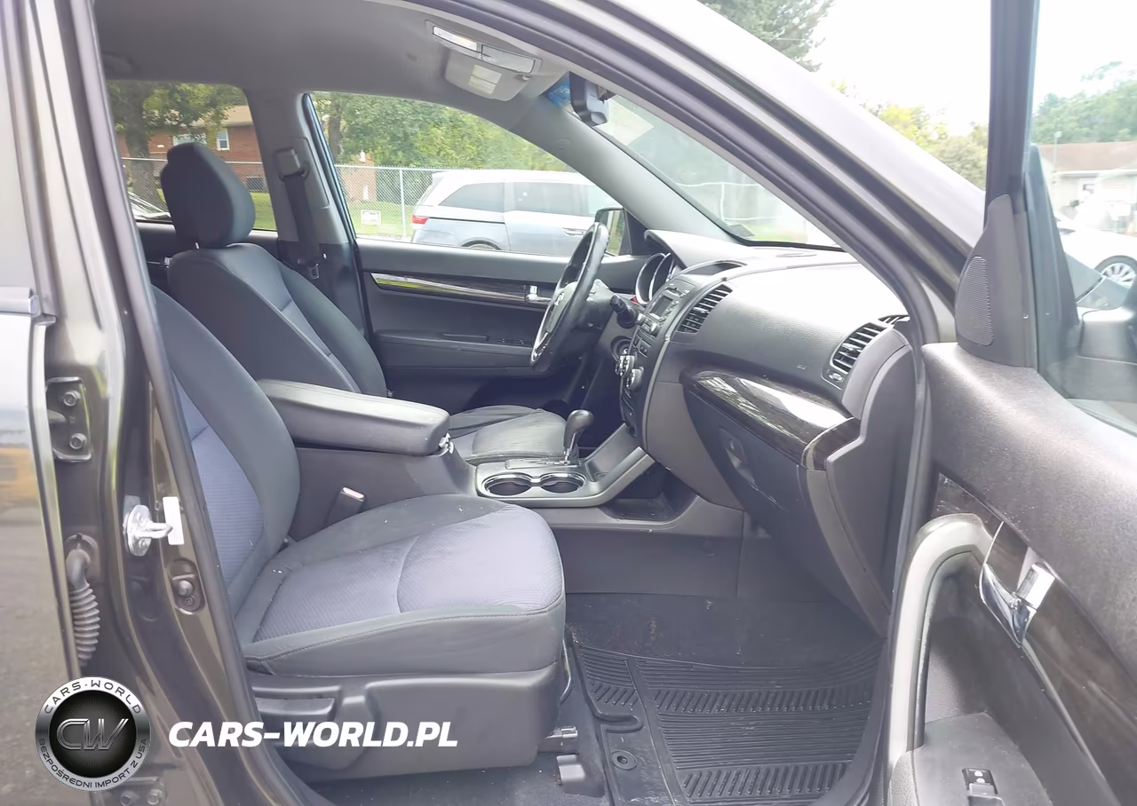 2012 Kia Sorento Lx VIN:5XYKTCA61CG212490 - 5