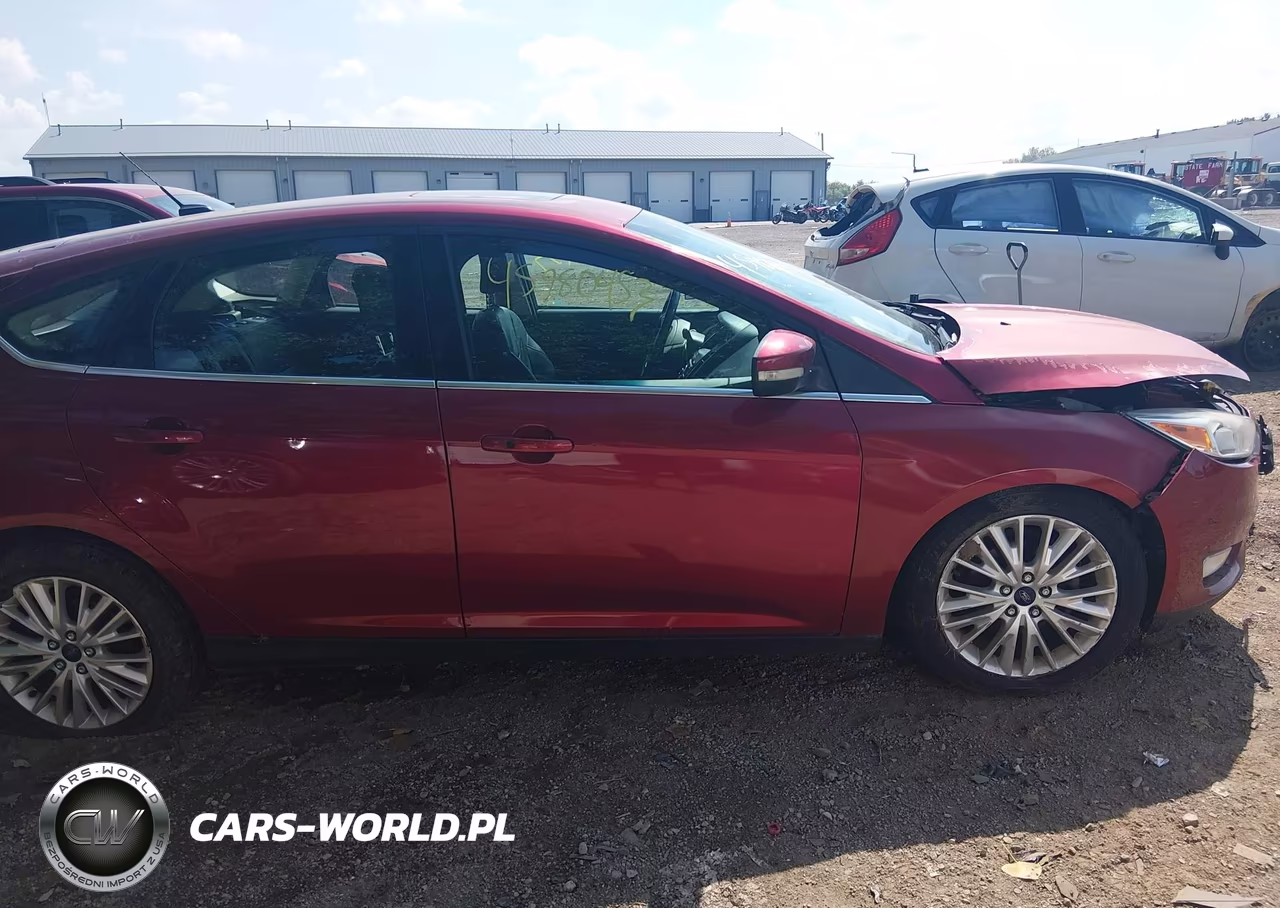 2016 Ford Focus Titanium VIN:1FADP3N24GL225917 - 13