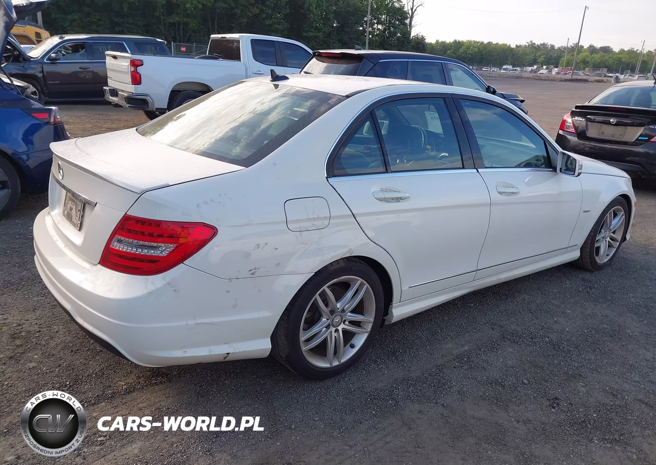 2012 Mercedes-Benz C 250 Sport VIN:WDDGF4HB7CR232112 - 4