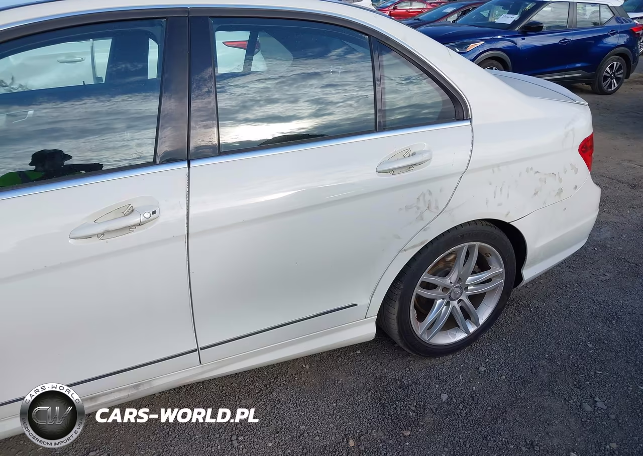 2012 Mercedes-Benz C 250 Sport VIN:WDDGF4HB7CR232112 - 6