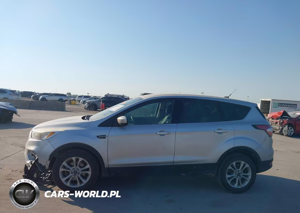 2017 Ford Escape Se VIN:1FMCU0GD7HUA13743 - 14