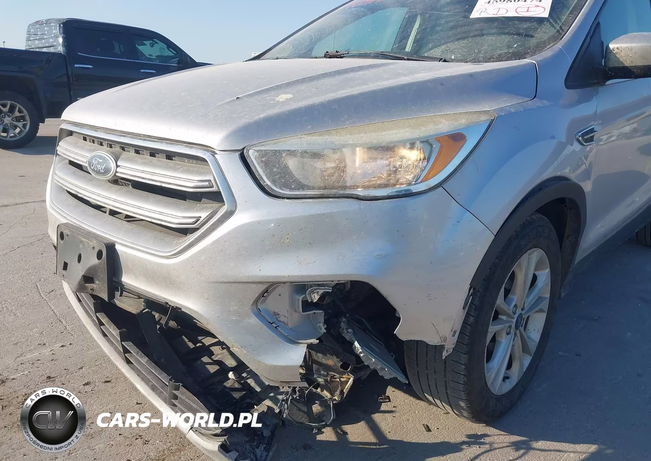 2017 Ford Escape Se VIN:1FMCU0GD7HUA13743 - 6