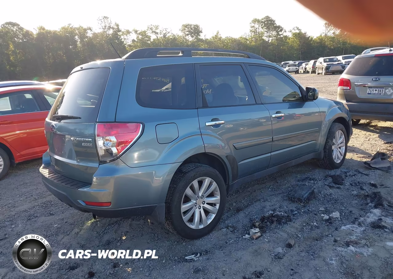 2011 Subaru Forester 2.5X Limited VIN:JF2SHAEC8BH738841 - 4