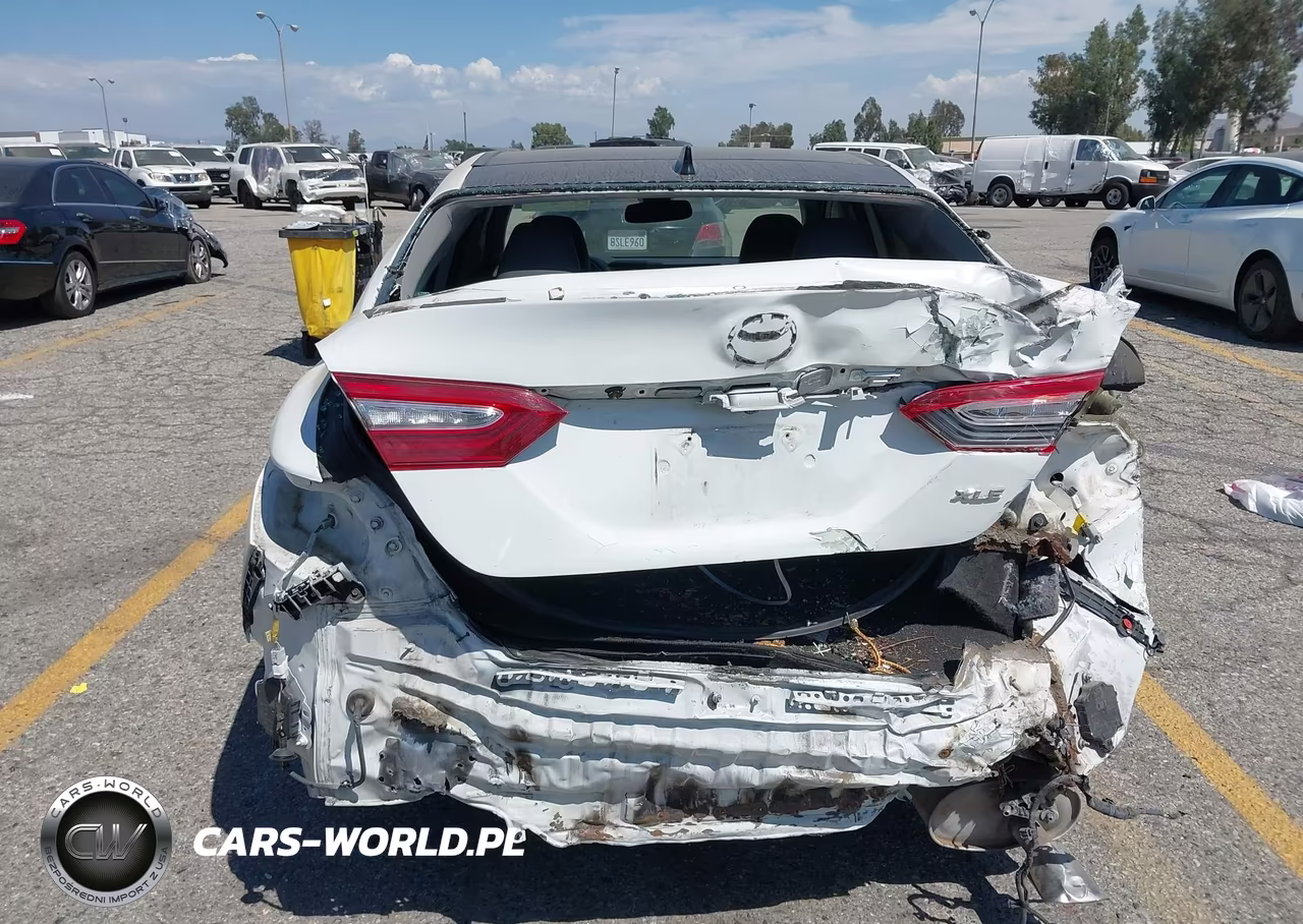 2019 Toyota Camry Xle VIN:4T1B11HK1KU792135 - 17