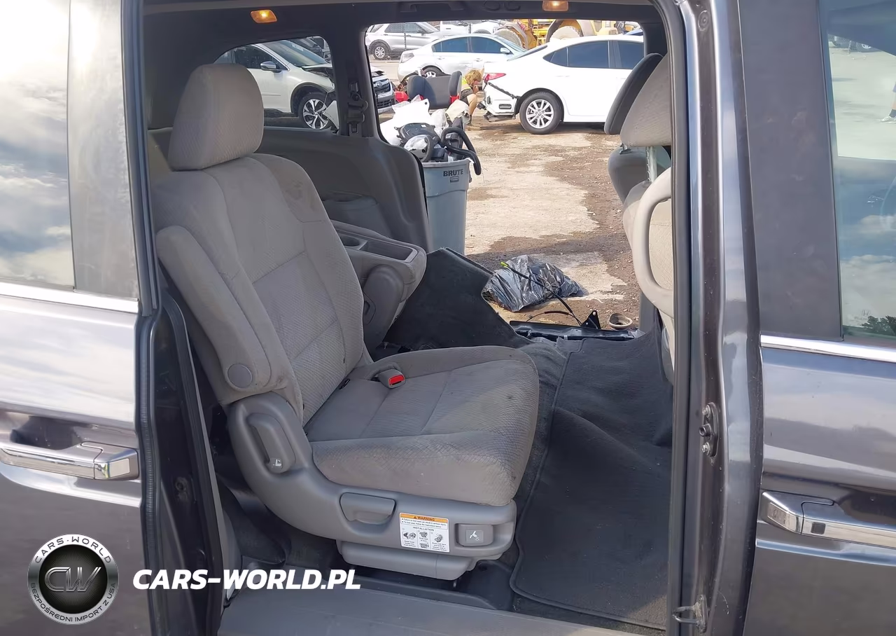 2016 Honda Odyssey Se VIN:5FNRL5H34GB116484 - 8