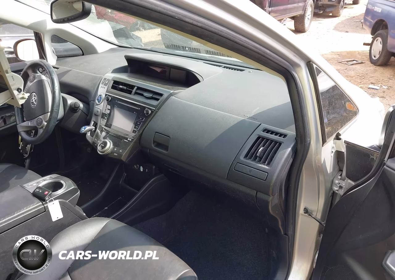 2016 Toyota Prius V Four VIN:JTDZN3EU3GJ048716 - 5