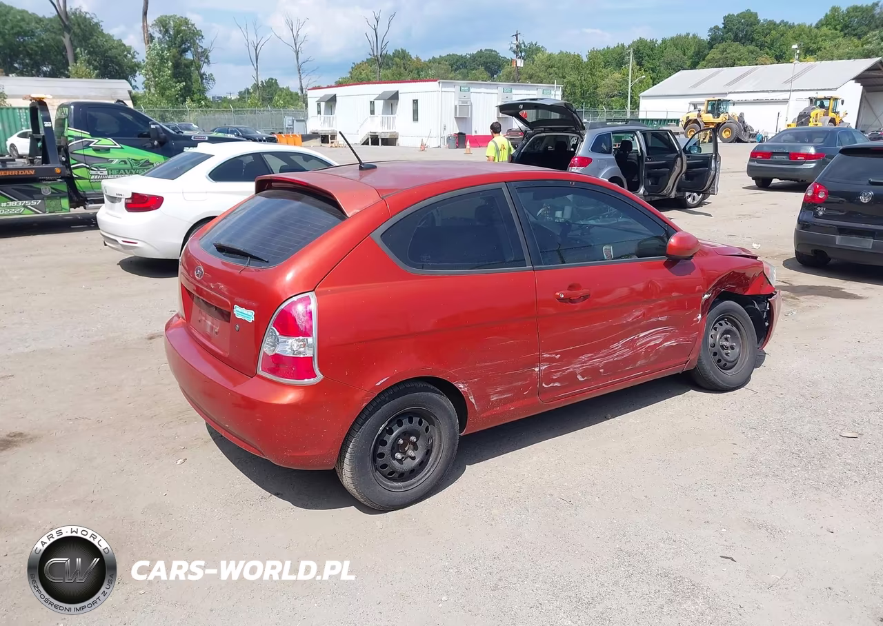2011 Hyundai Accent Gs VIN:KMHCM3ACXBU191039 - 4
