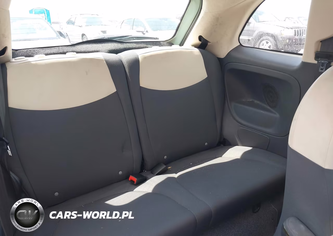 2015 Fiat 500 Pop VIN:3C3CFFAR0FT756813 - 8