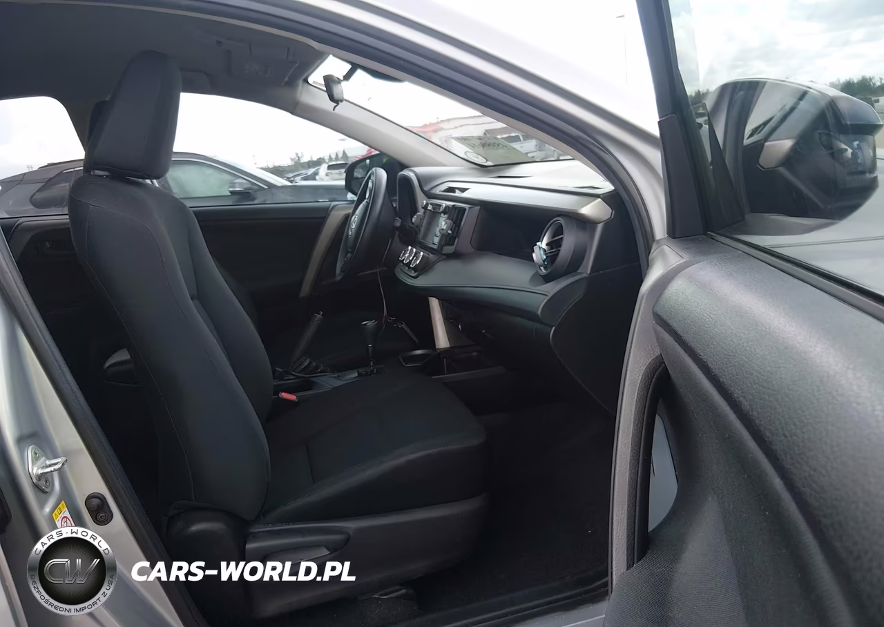 2018 Toyota Rav4 Le VIN:2T3ZFREV9JW488408 - 5