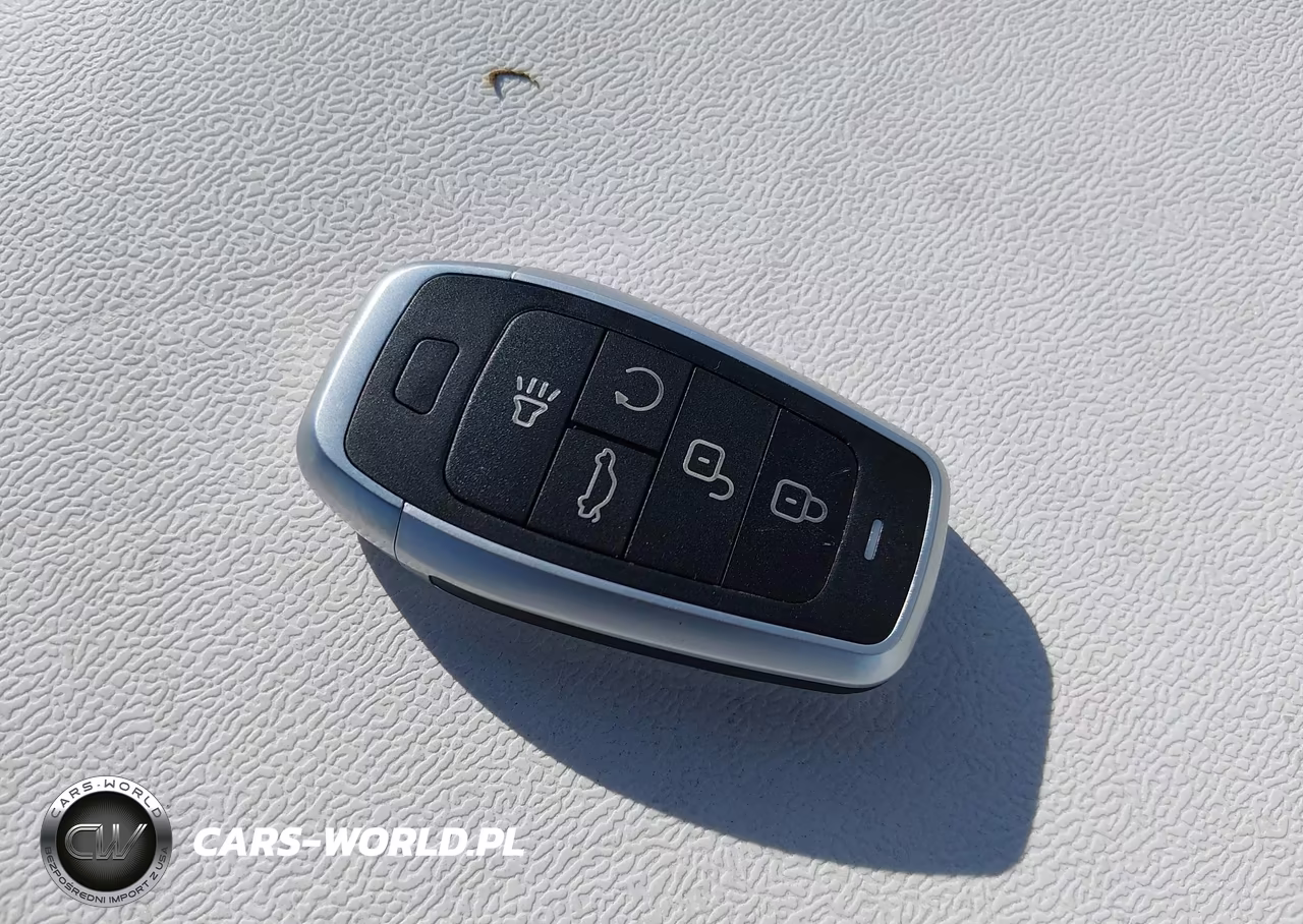 2020 Toyota Yaris Le VIN:3MYDLBYVXLY707641 - 11