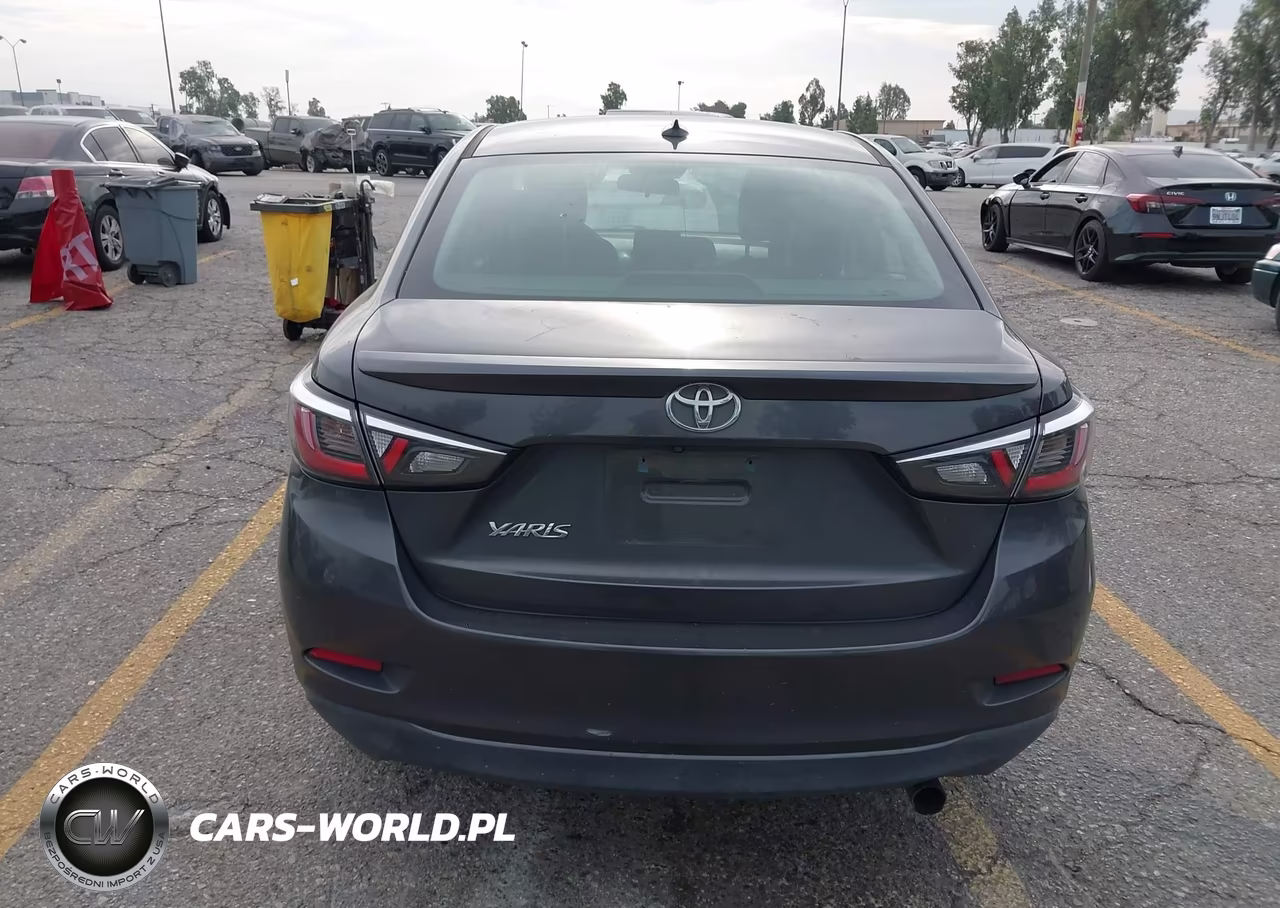2020 Toyota Yaris Le VIN:3MYDLBYVXLY707641 - 17