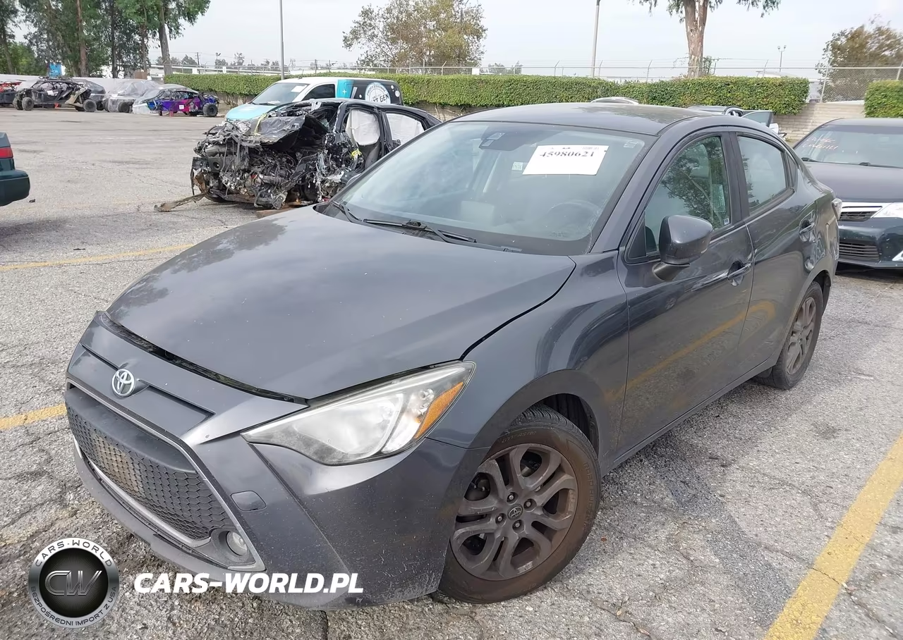 2020 Toyota Yaris Le VIN:3MYDLBYVXLY707641 - 2