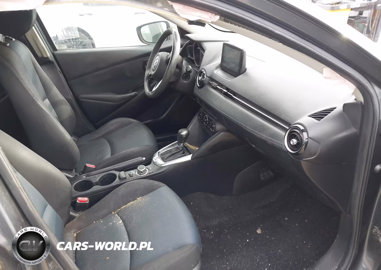 2020 Toyota Yaris Le VIN:3MYDLBYVXLY707641 - 5