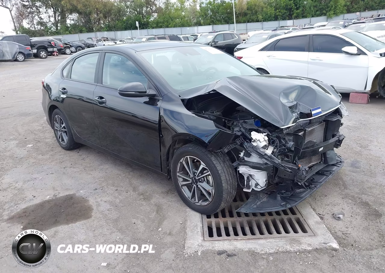 2023 Kia Forte Lxs