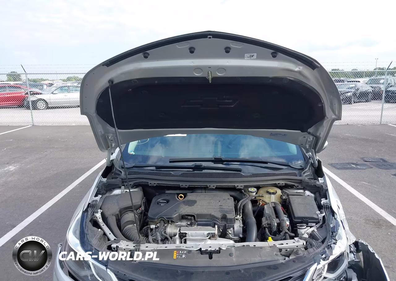 2018 Chevrolet Cruze Premier Auto VIN:3G1BF6SM2JS632141 - 10