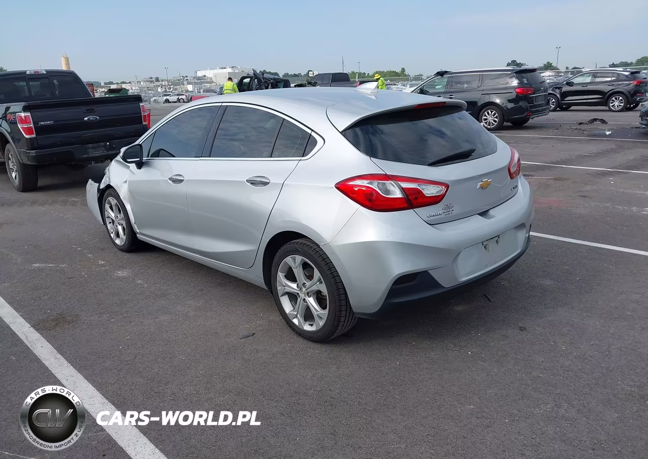 2018 Chevrolet Cruze Premier Auto VIN:3G1BF6SM2JS632141 - 3