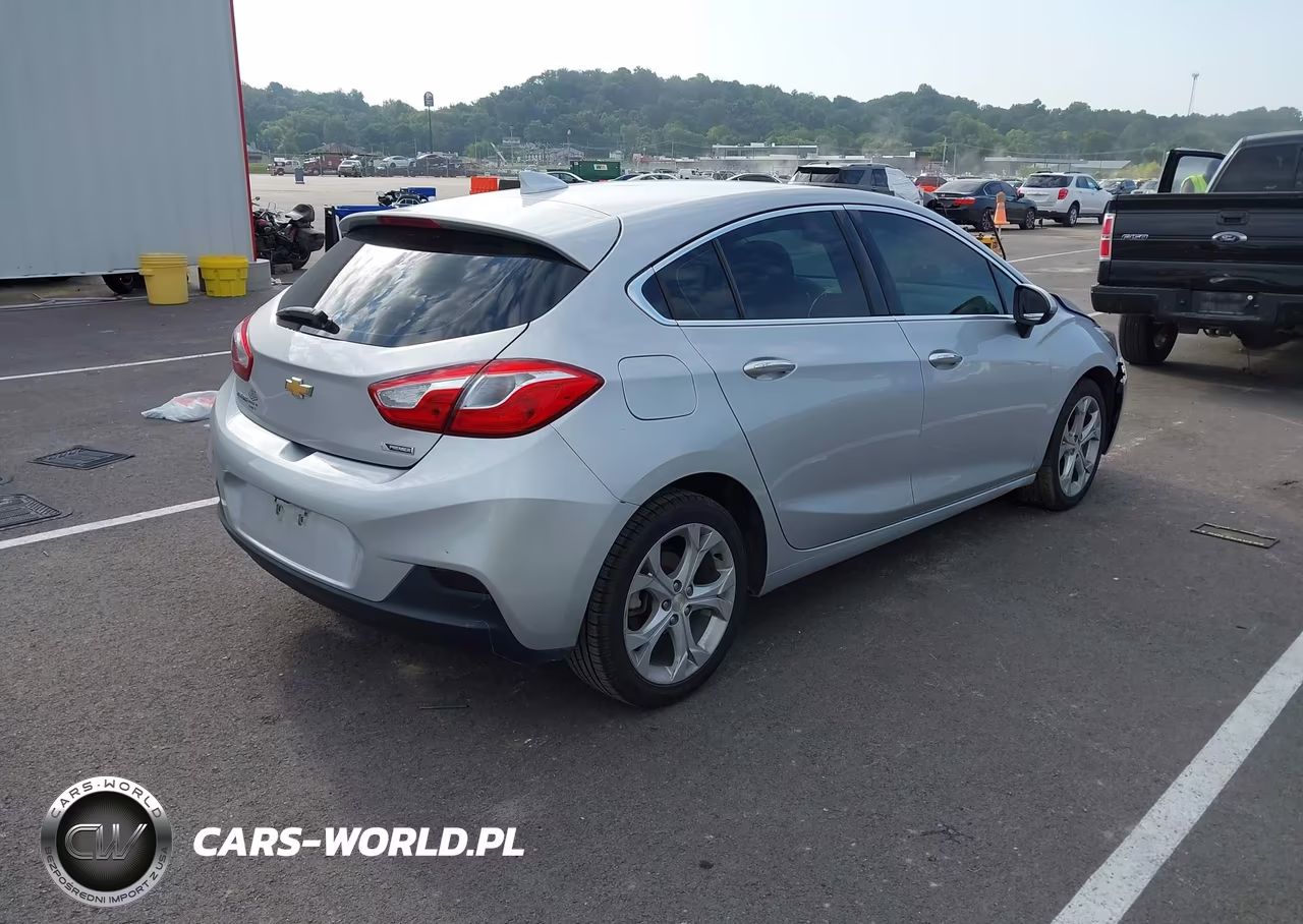 2018 Chevrolet Cruze Premier Auto VIN:3G1BF6SM2JS632141 - 4