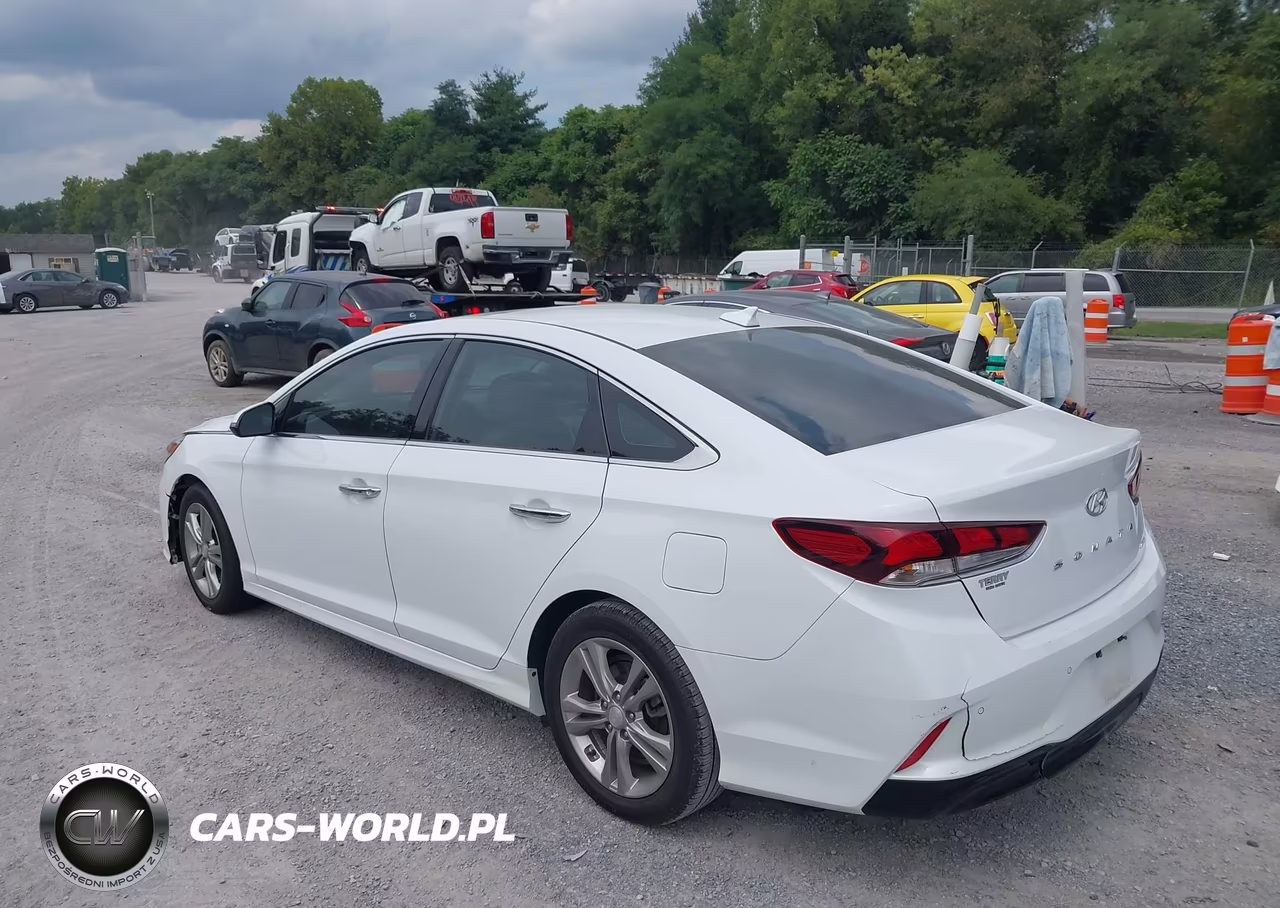 2018 Hyundai Sonata Limited VIN:5NPE34AF4JH605912 - 3