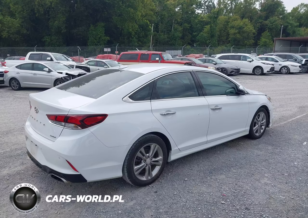 2018 Hyundai Sonata Limited VIN:5NPE34AF4JH605912 - 4