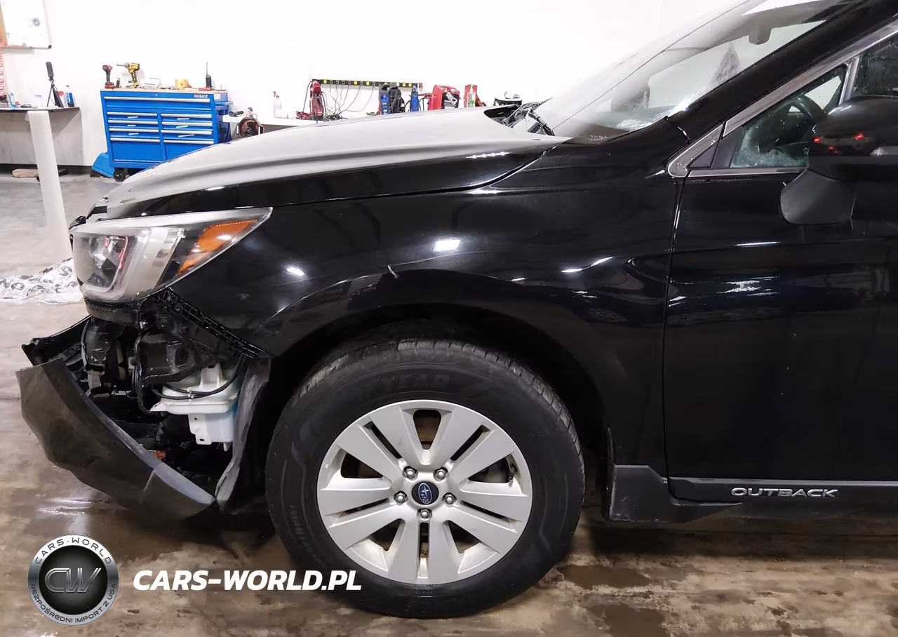2018 Subaru Outback 2.5I Premium VIN:4S4BSAFCXJ3324370 - 19