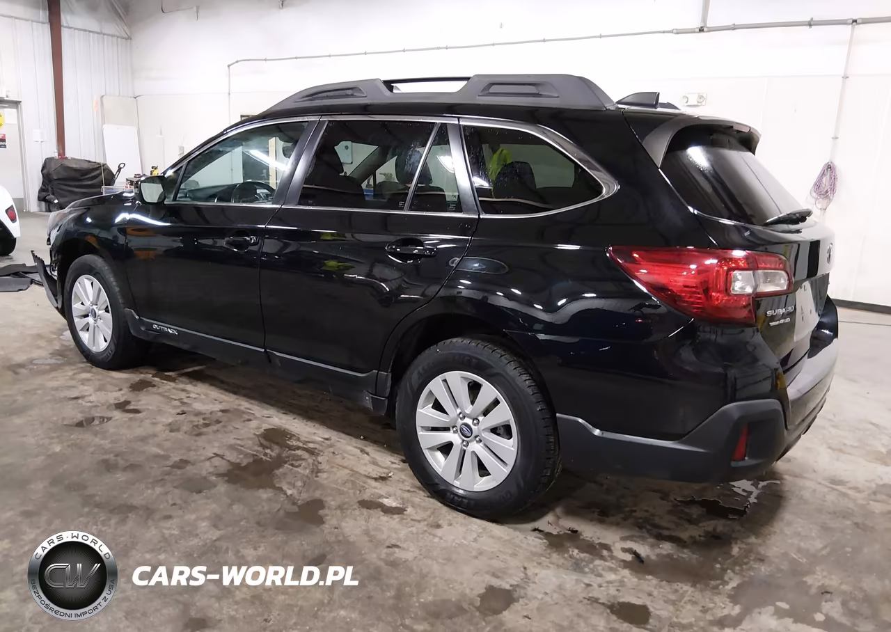2018 Subaru Outback 2.5I Premium VIN:4S4BSAFCXJ3324370 - 3